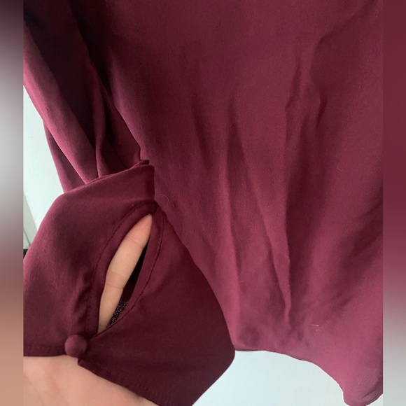 Ann Taylor size small maroon long sleeve with keyhole details - Picture 3 of 3